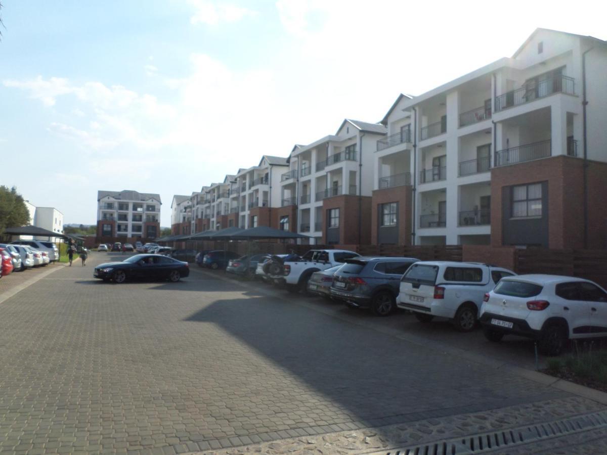 The Blyde Crystal Lagoon Cologne4 Apartment Pretoria Bagian luar foto